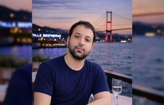 Karacabey’de okulun pansiyonunda genç müzik öğretmeni...