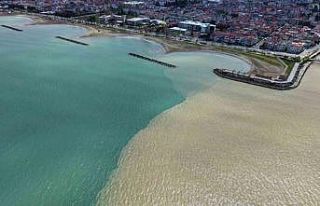 Karadeniz’in rengi kahverengiye döndü