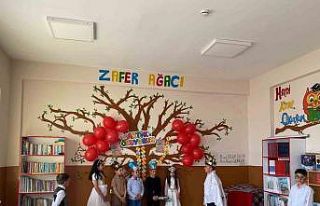 Kars’ta köy okulunda tiyatro coşkusu: Öğrencilerden...