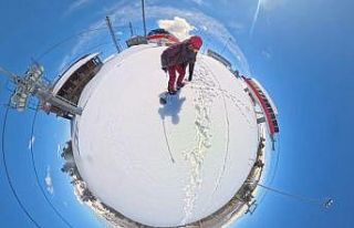 Kars’ta nisanda kar macerası: Zirveye yürüyüp...