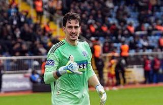 Kasımpaşa kalecisi Andreas Gianniotis’ten uzaklardan...