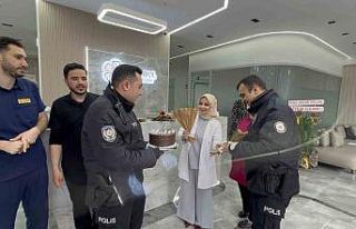 Kavga ihbarına gelen polisler sürprizle karşılaştı