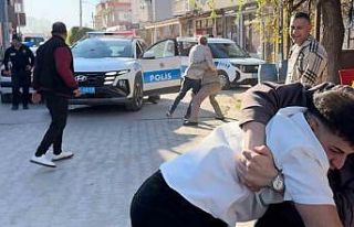 Kavga ihbarına giden polislere sürpriz karşılama