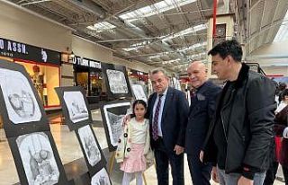 Kaymakam Öztürk sergi açılışına katıldı