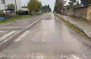 Kazaların eksik olmadığı yola muhtar ve yaralı...