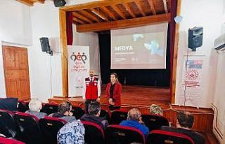 Kemaliye’de velilere "Bilinçli Medya Kullanımı"...
