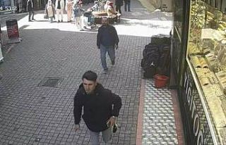 Kendisini polis olarak tanıtıp kuyumcuyu soyan zanlı...