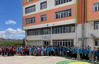 Kırşehir’de öğrenciler Gazze için bağışta...