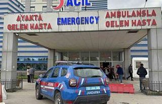 Komşuların gürültü kavgası kanlı bitti: 2 yaralı