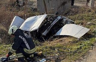 Kontrolden çıkan otomobil şarampole yuvarlandı:...