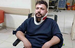 Kozan’da sel faciası: Araçtan atlayan 2 kişiden...