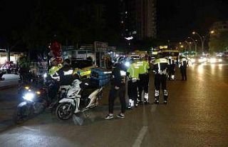 Kural tanımaz motosiklet sürücülerine 498 bin...