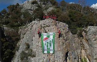 Kurtarma ekipleri, Bursaspor bayrağını zirvede...