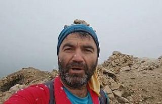 Makam Dağının zirvesinde nisan sürprizi