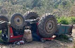 Manisa’da traktör devrildi: 3 ölü