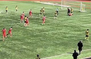 Mardin’de penaltı sonrası çıkan kavgada futbolcu...