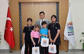 Marmaris’te minik başkanlar koltuğu devraldı