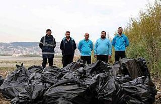 Mavi Takım’dan sahilde temizlik: 50 torba atık...