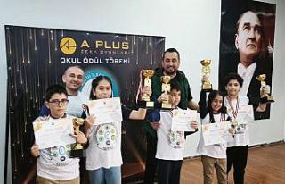 Merkezefendi’nin gururu öğrenciler zeka oyunlarında...