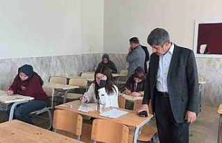 Mersin’de gençler umre ödüllü bilgi yarışmasında...