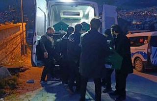 Metruk binada erkek cesedi bulundu