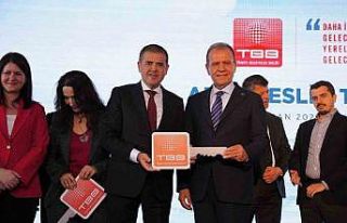 Mezitli Belediyesine ekskavatör desteği