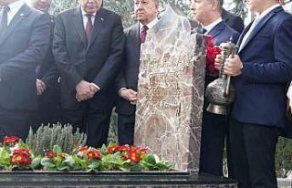 MHP Lideri Bahçeli, Türkeş’in kabrini ziyaret...