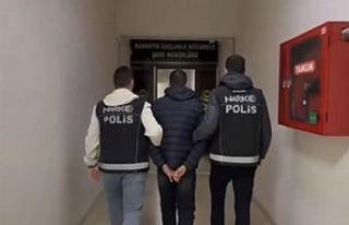 Mide ve bağırsaklarında uyuşturucu taşıyan şüpheli...