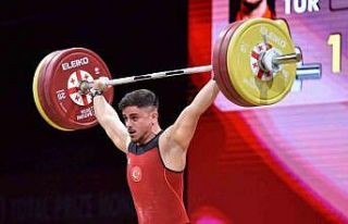 Milli halterci Kaan Kahriman’dan gümüş madalya