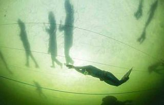 Milli sporcu Erken, Finlandiya’da dünya rekoru...