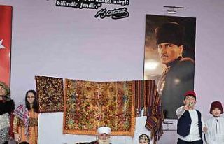 Minik yetenekler tiyatro hünerlerini sergiledi