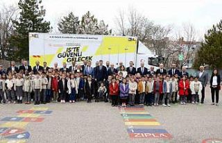 Miniklere ’Güvenli Gelecek’ eğitimi