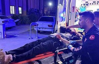 Motosiklet ile kamyonet çarpıştı: 1 ağır yaralı