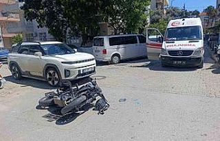 Motosiklet otomobile çarptı , o anlar güvenlik...