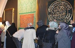 Mukaddes Emanetler Sergisi’ne yoğun ilgi