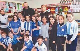 Mustafa Yumlu ve Sefa Akgün çocukların çağrısını...