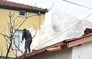 Müstakil evde baca yangını paniğe neden oldu