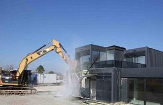 Nilüfer’de kaçak yapılar yıkıldı