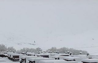 Nisan sonunda Uludağ’da kış geri döndü