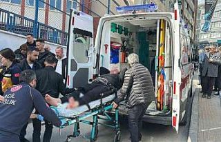 Okul önünde silahlı saldırı: 2 yaralı