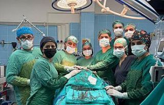 Ordu’da ileri evre gırtlak kanseri ameliyatı ilk...