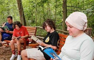 Orman Kütüphanesi’nde kuş sesleri eşliğinde...