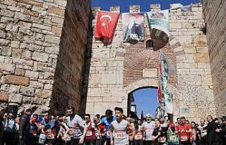 Osmangazi 18. Uluslararası Tarihi Kent Koşusu’na...