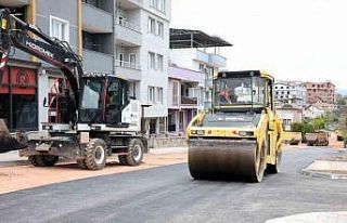 Osmangazi’den Hamitler’e 300 tonluk asfalt desteği