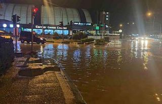 Osmaniye’de sağanak yağış hayatı olumsuz etkiledi