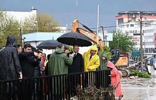 Osmaniye’de sel alarmı: 251 araç, bin 93 personel...