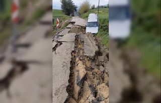 Osmaniye’de yoğun yağış yolları çökertti,...