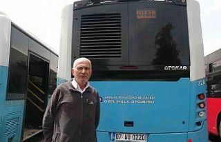 Otobüs şoföründen patenci çocuklara LED’li...