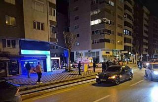 Otomobilin çarptığı bisikletli kadın yaralandı