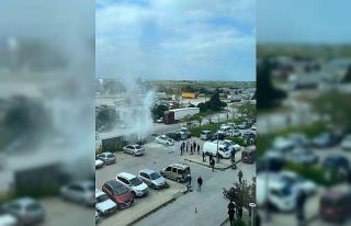 Otoparktaki otomobil, alev topuna döndü